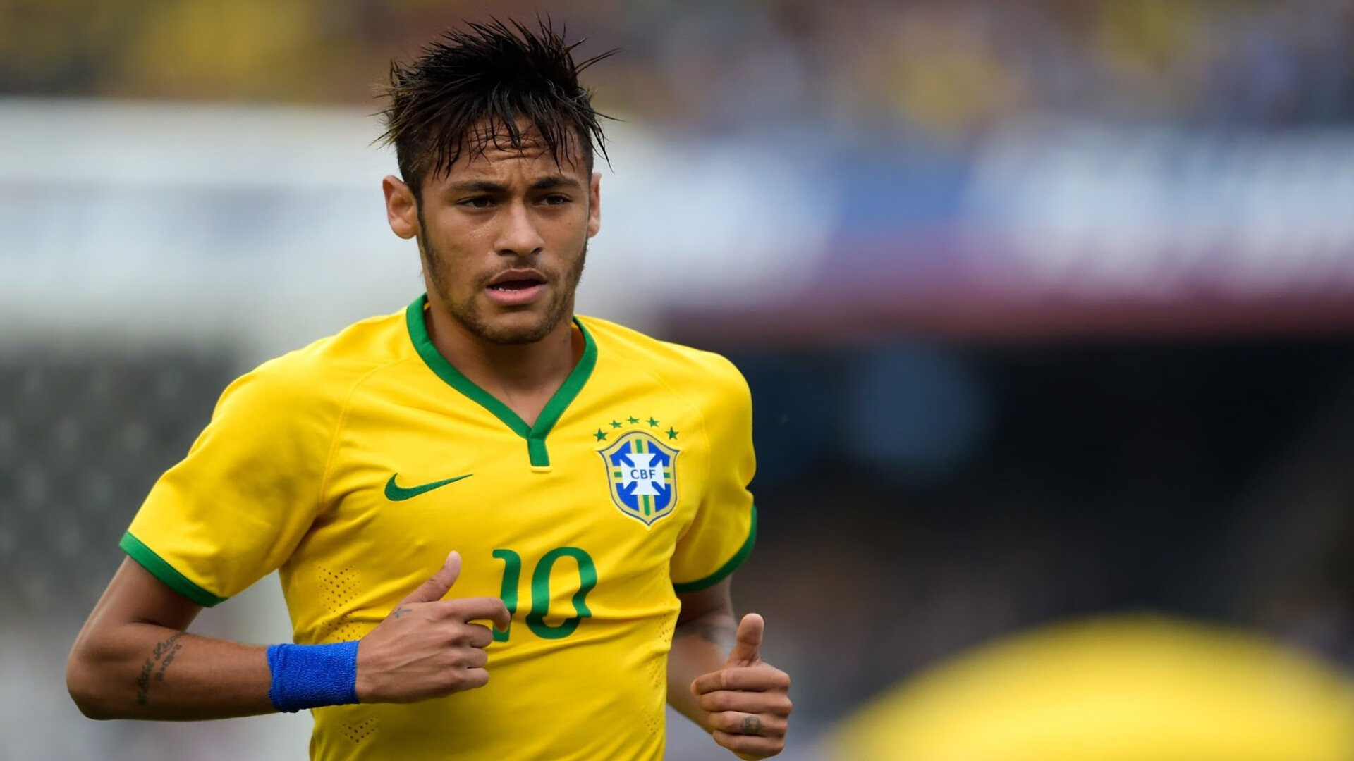 “安赫尔·巴尔博萨的灵活性与反应速度,助力阿根廷美洲狮队实现快速反击”